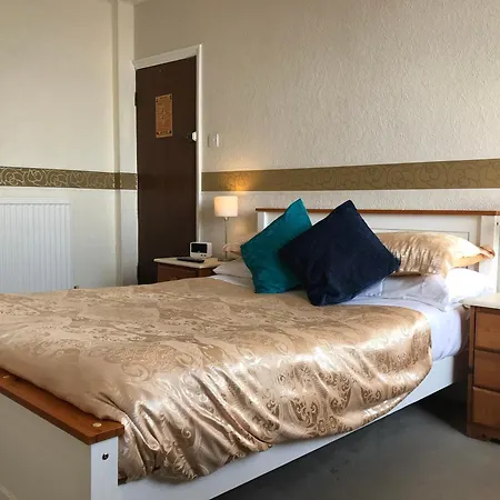 The Whiteley 4*
