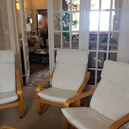 Bed & Breakfast The Whiteley 4*